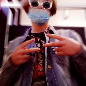 Meet your Posher, Lennon